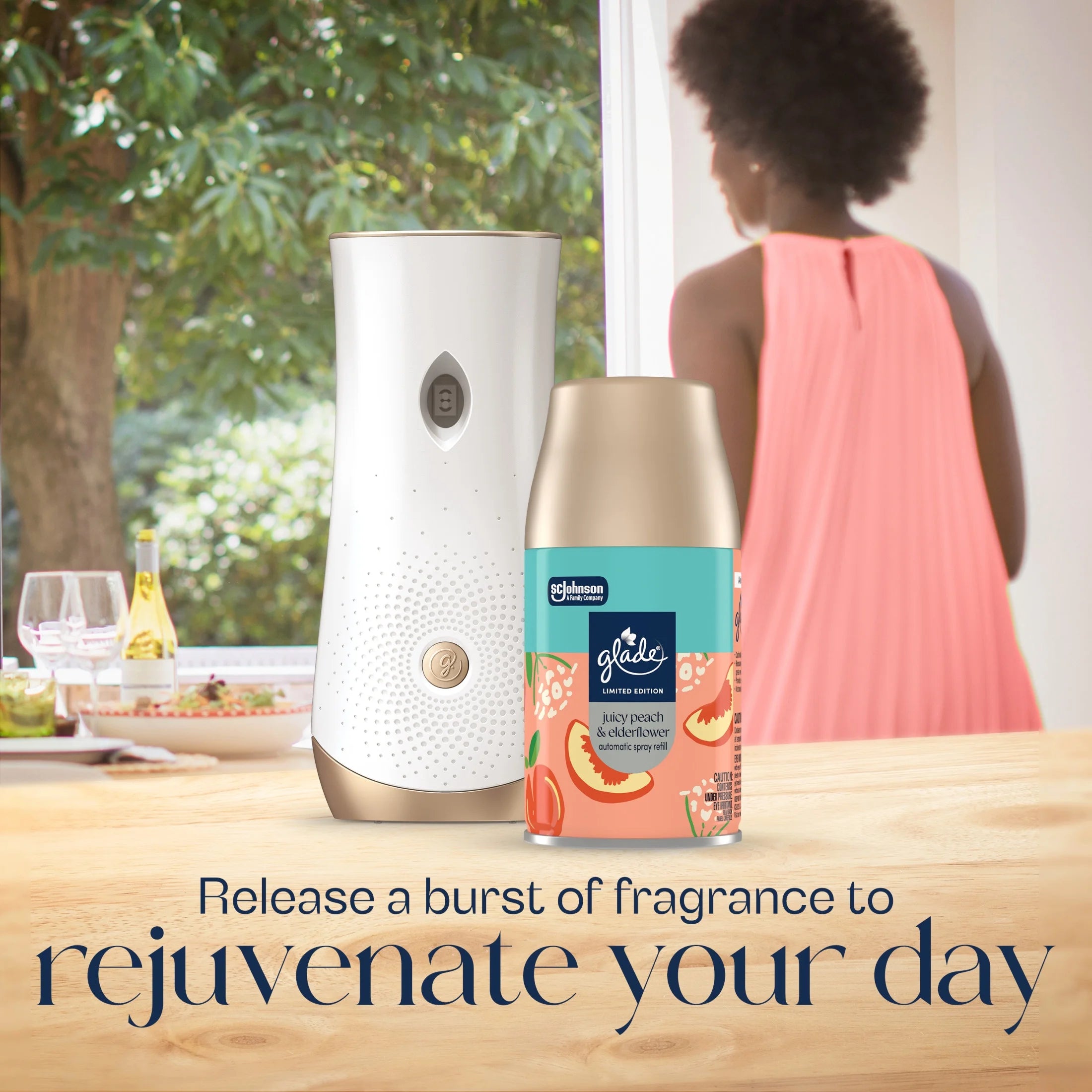 Glade® PlugIns®, Juicy Peach & Elderflower, Large Auto refills, 12.4 oz, 2 Count - View 5